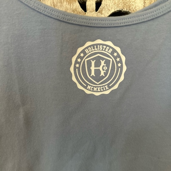 Crop top - Picture 2 of 5